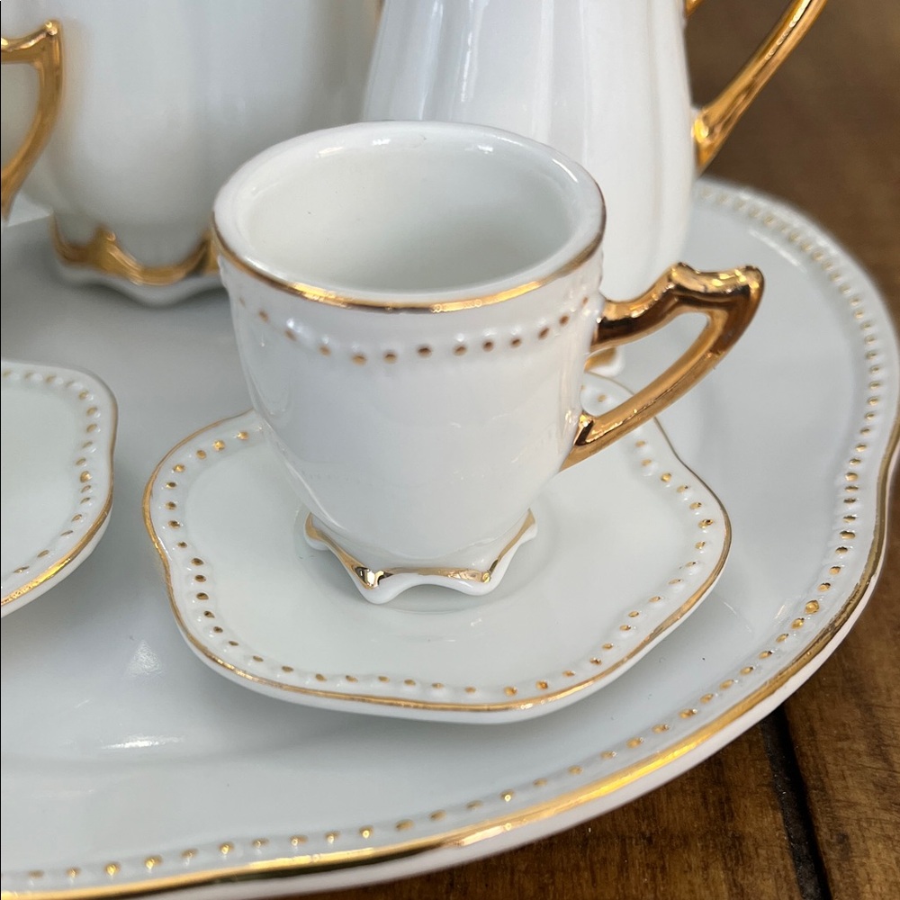 Elegant White and Gold Childs Tea Set - Picture 3 of 8
